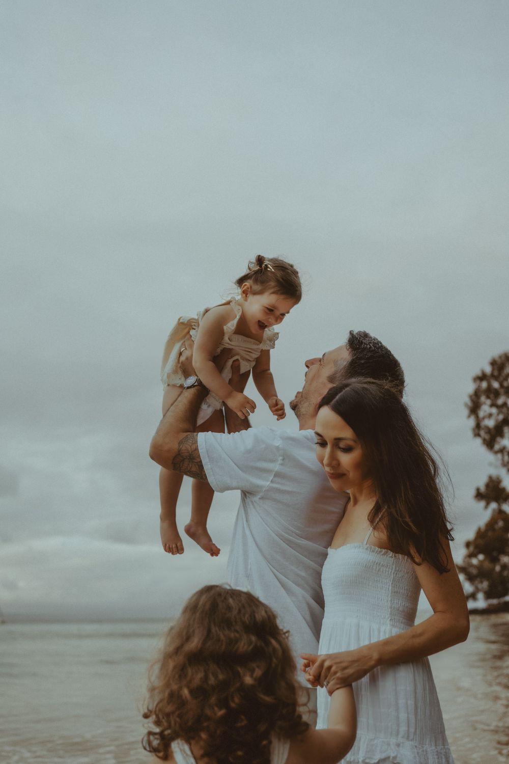 Documenting all walks of life, weddings, maternity, newborn and family photography. Sunshine Coast