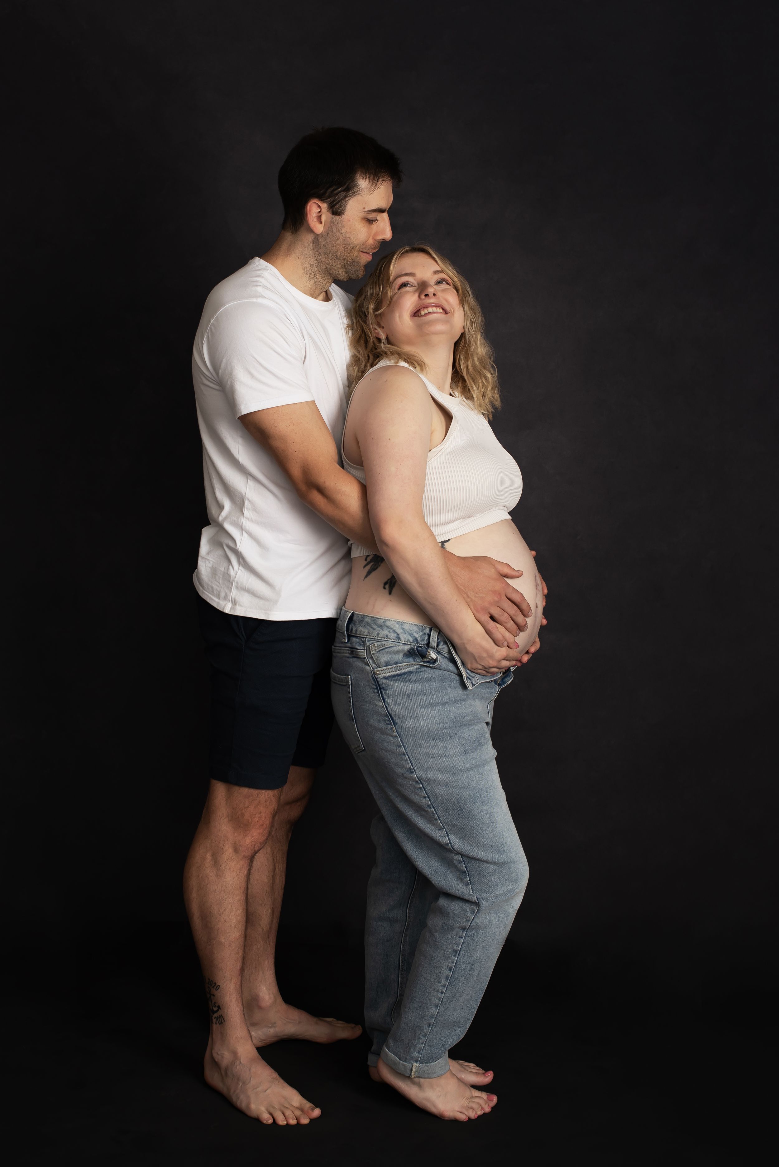 Melbourne Maternity, Newborn, Baby, Cake smash and family photographer located in South Morang Melbourne.
Baby Snapz is run by Melina Barlow