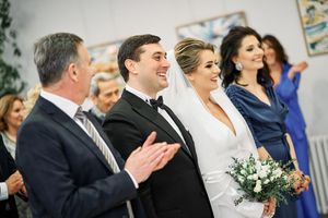 Fotografisanje venčanja
Fotografija čina venčanja u Beogradu kod matičara
Čestitke i tapšanje