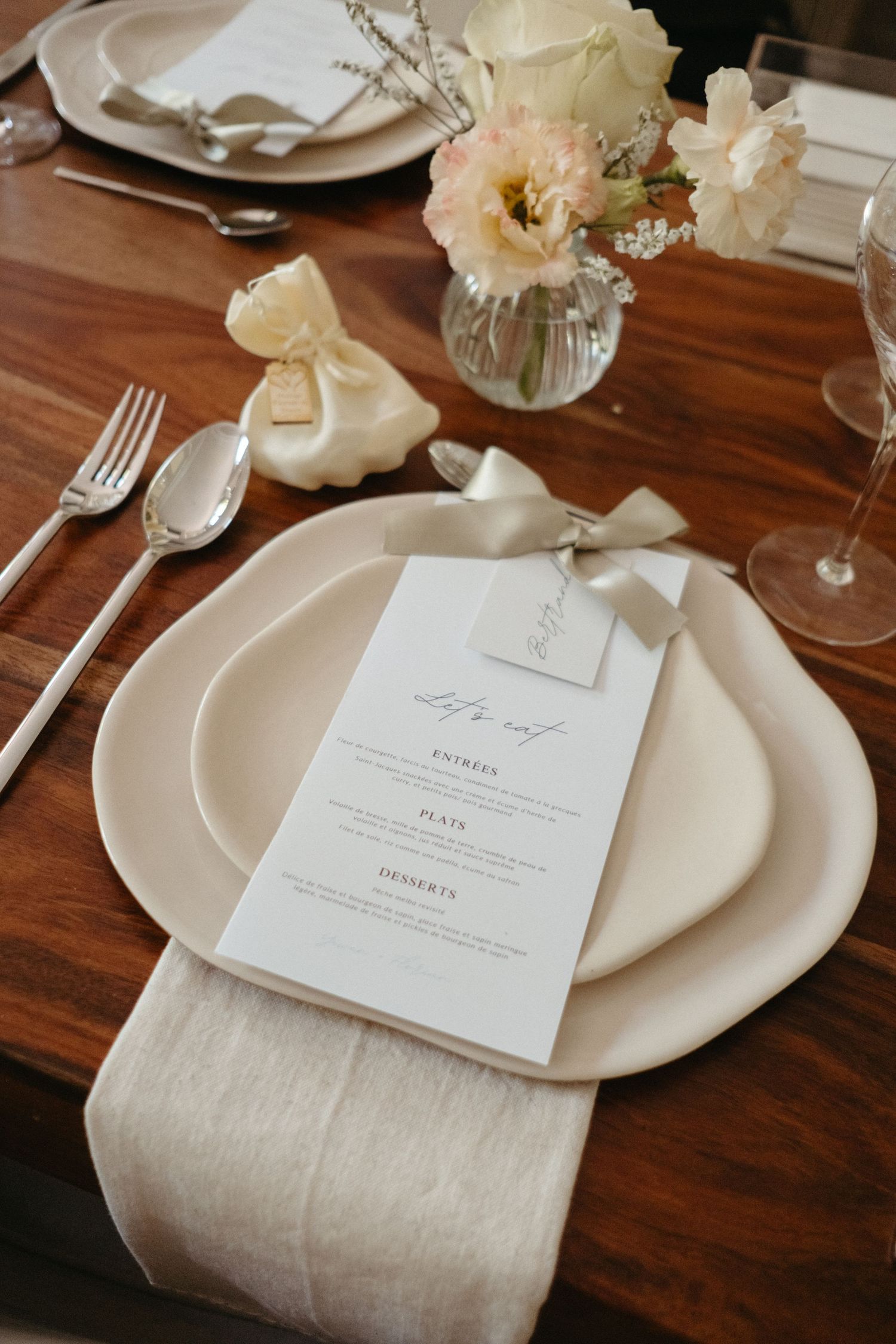 dinner table of wedding in Lyon