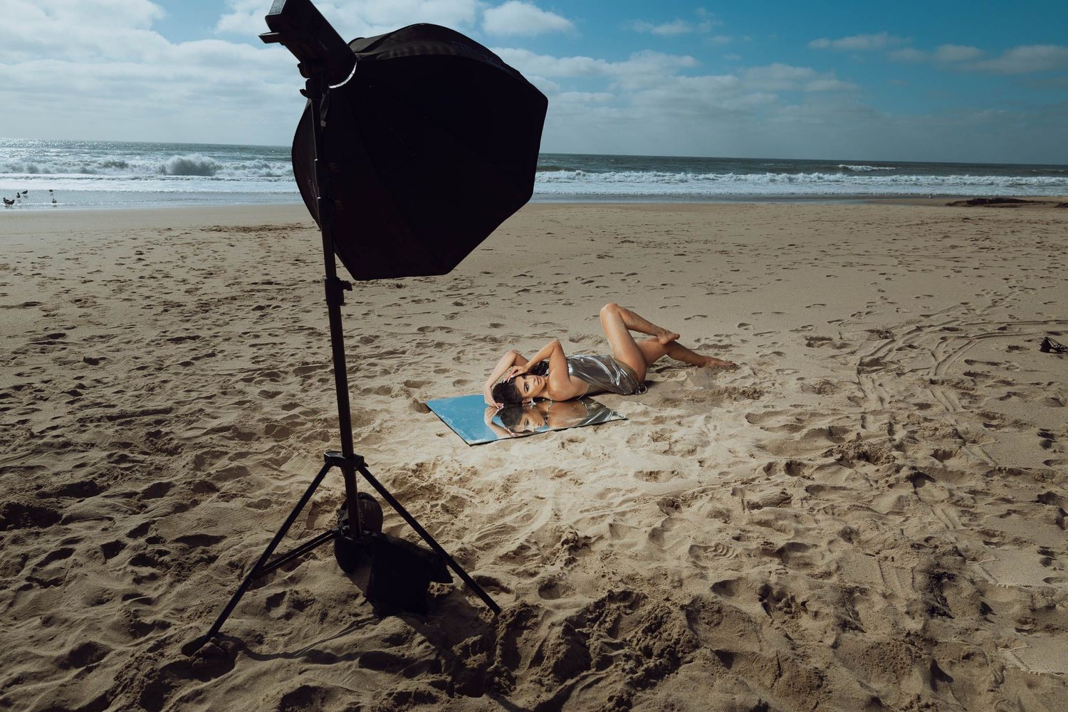 Off camera flash on the beach