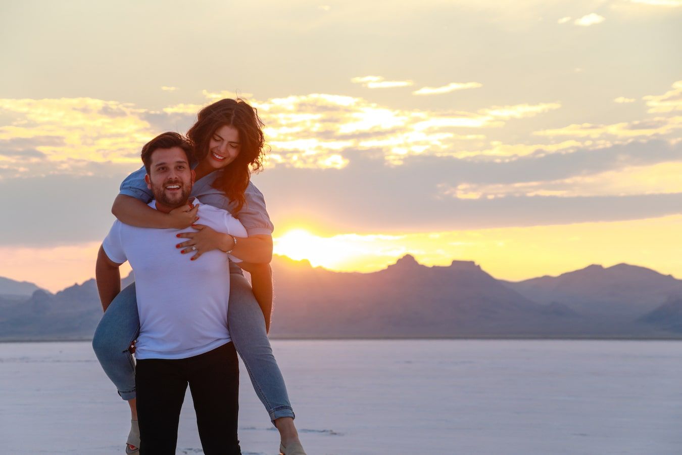 romantic proposal at the salt flats