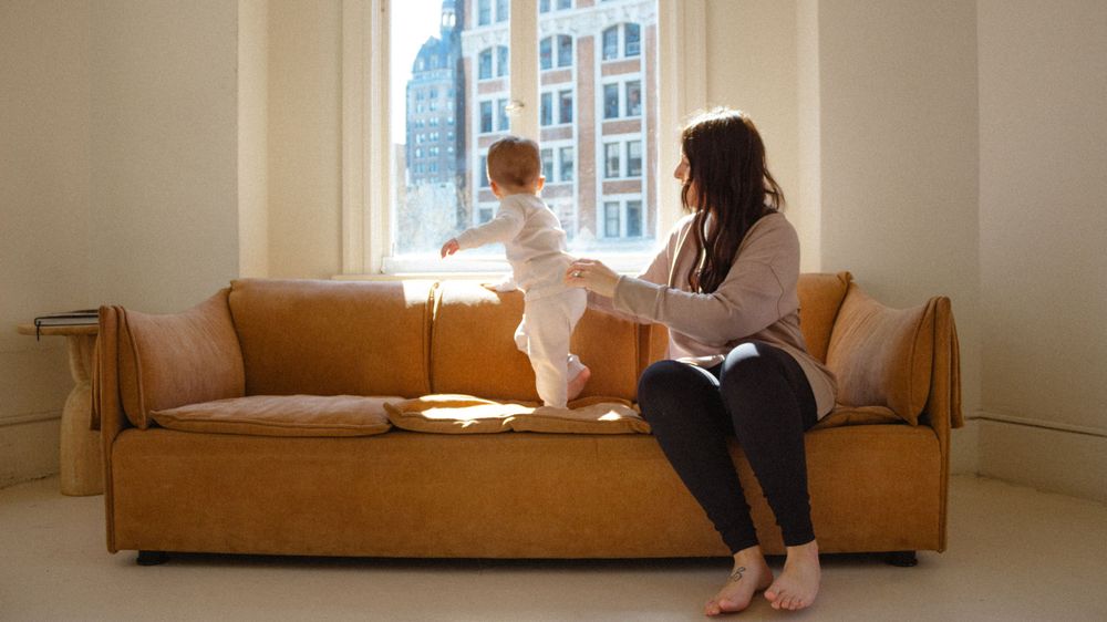 Vancouver Family and Motherhood Photographer offering candid, natural Sessions for pregnancy, newborn, breastfeeding, mommy and me sessions.