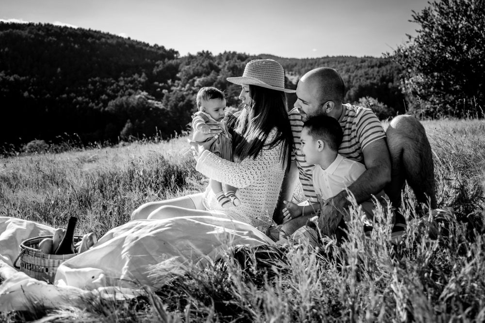 семейна фотосесия сред природата софия, фотосесия за бременни софия