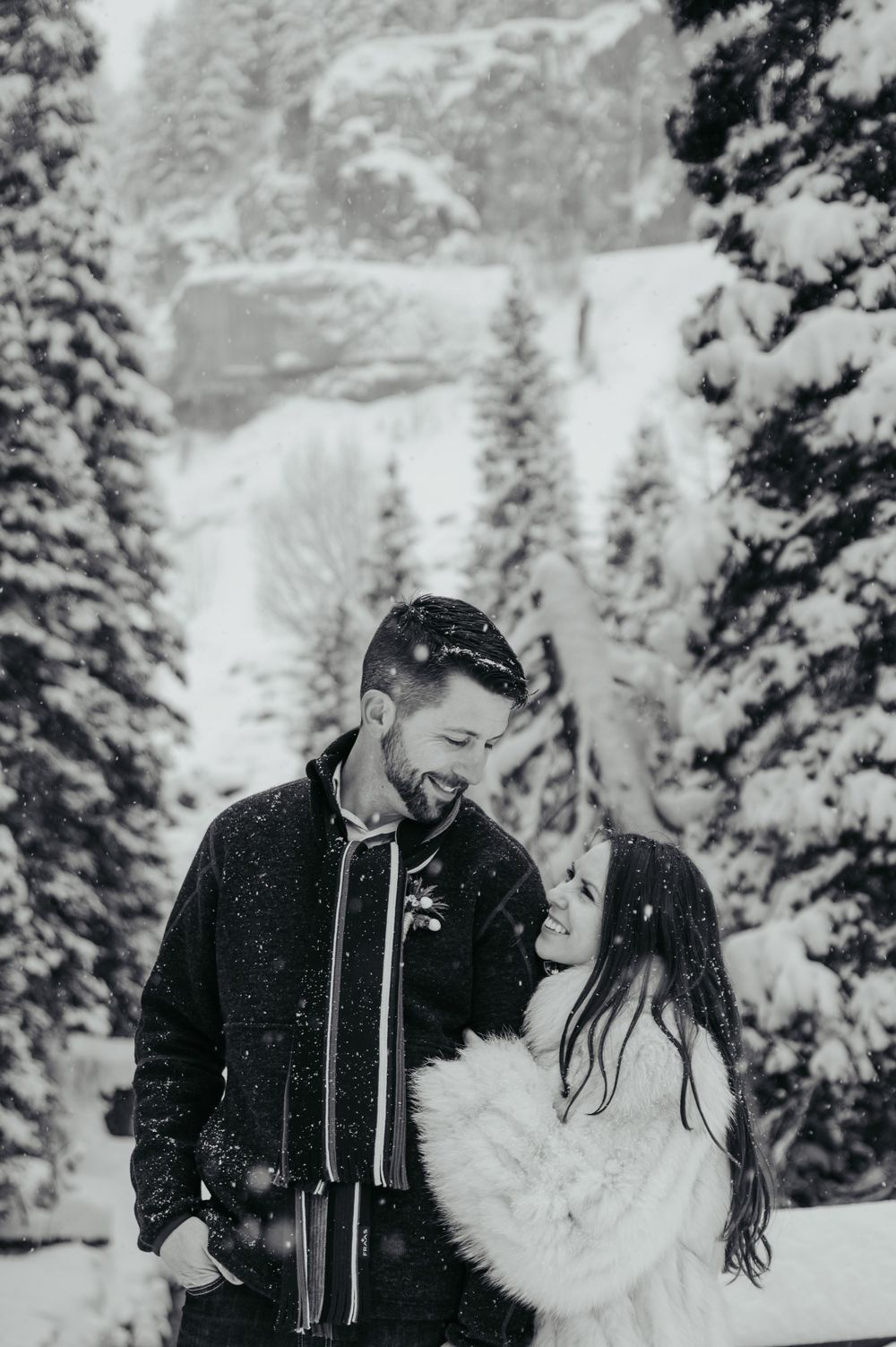 Elopement in the snow. Photography. Colorado