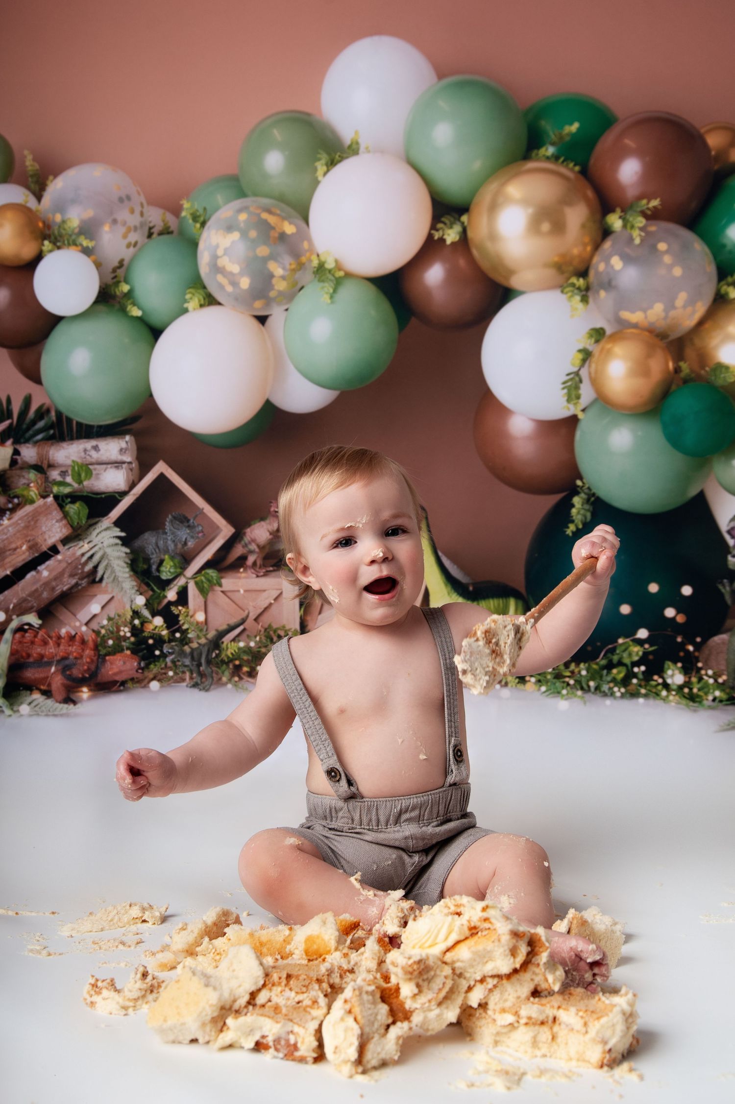 Cake smash photo by kara jade photography