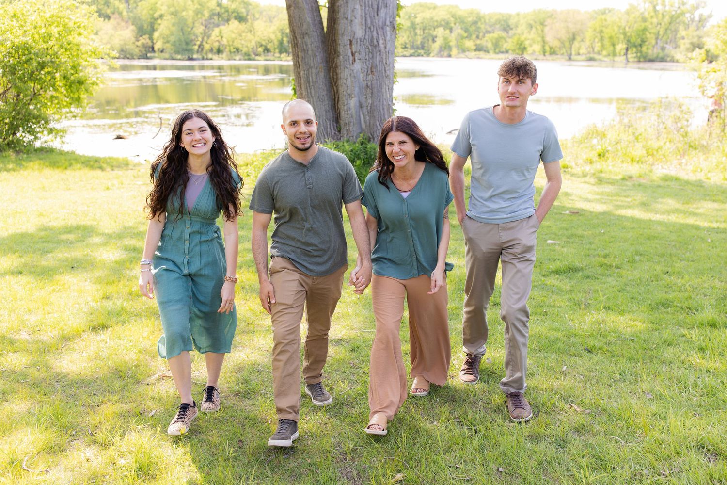 Family photo 
Out door family photoshoot
Canon photography
portrait photography