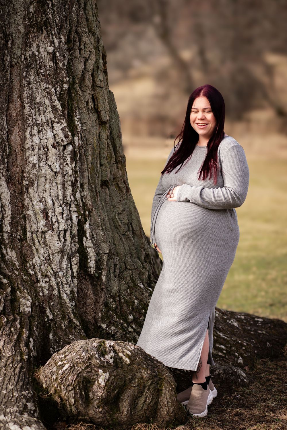 Fotografi av gravid kvinna.. Gravidfotografering. Gravidfoto. Gravidbild. Gravidfotograf. Maternity photoshoot.