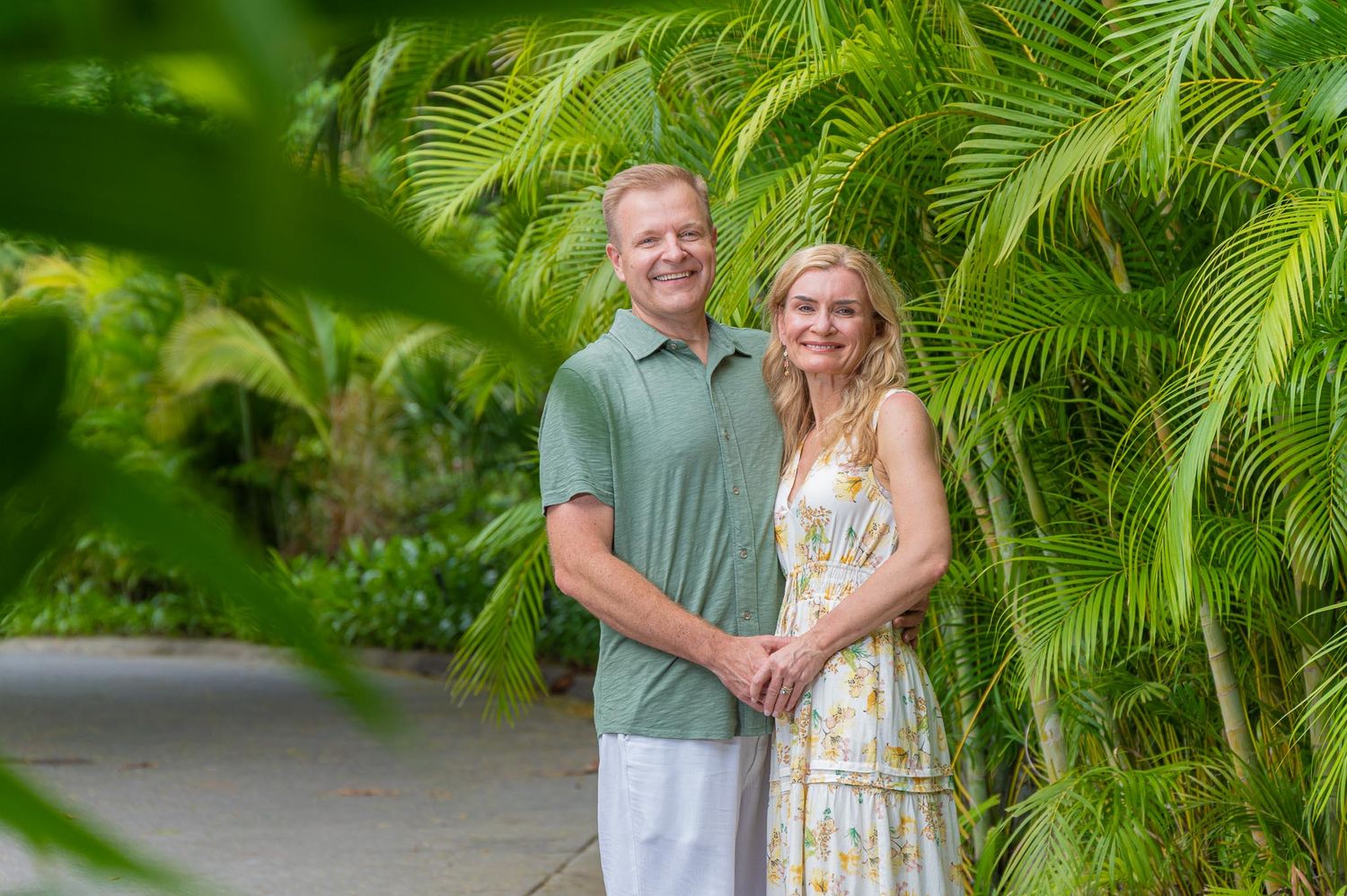 Couple photo session in Playa Hermosa, Costa Rica