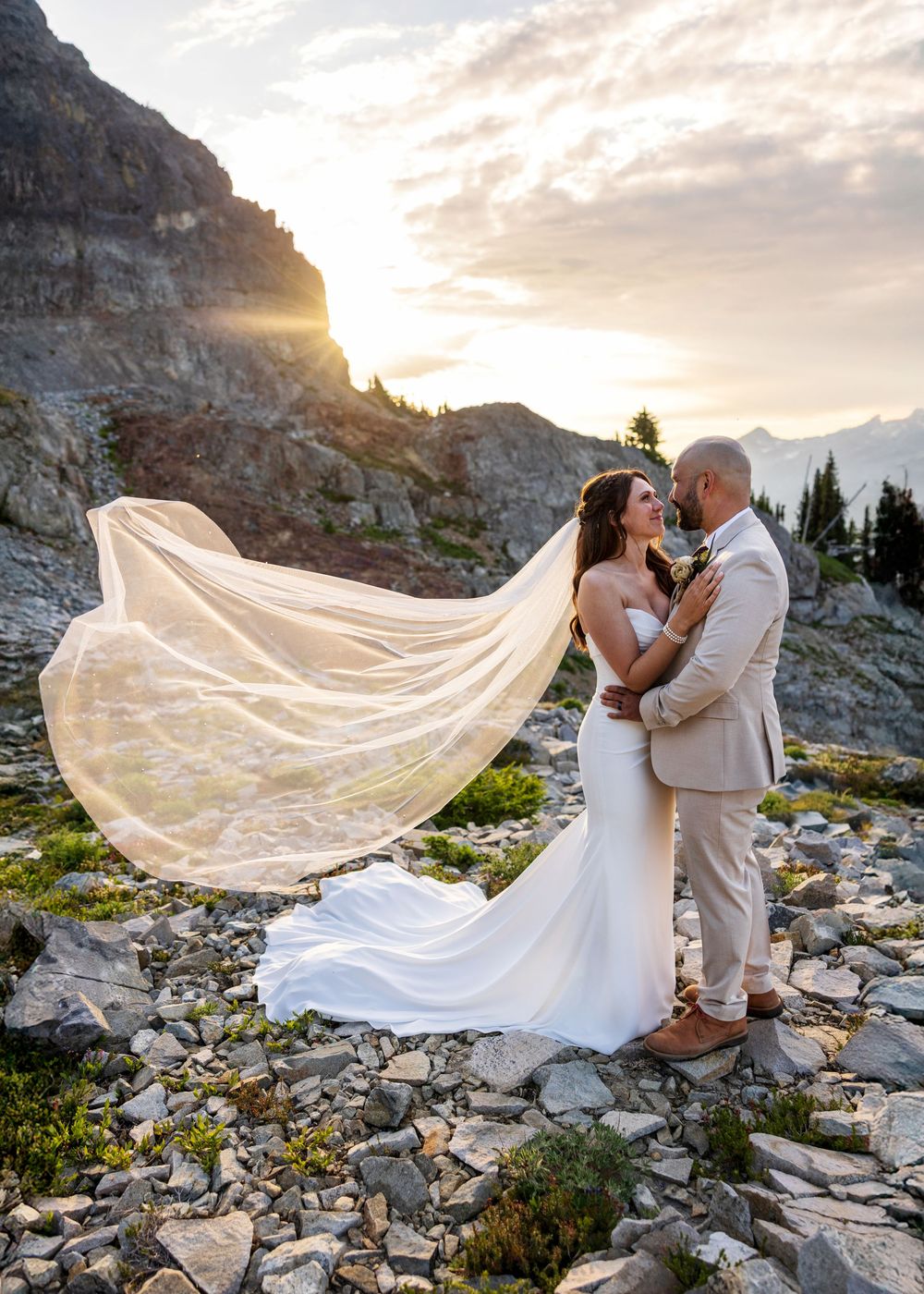 PNW adventure elopement photography