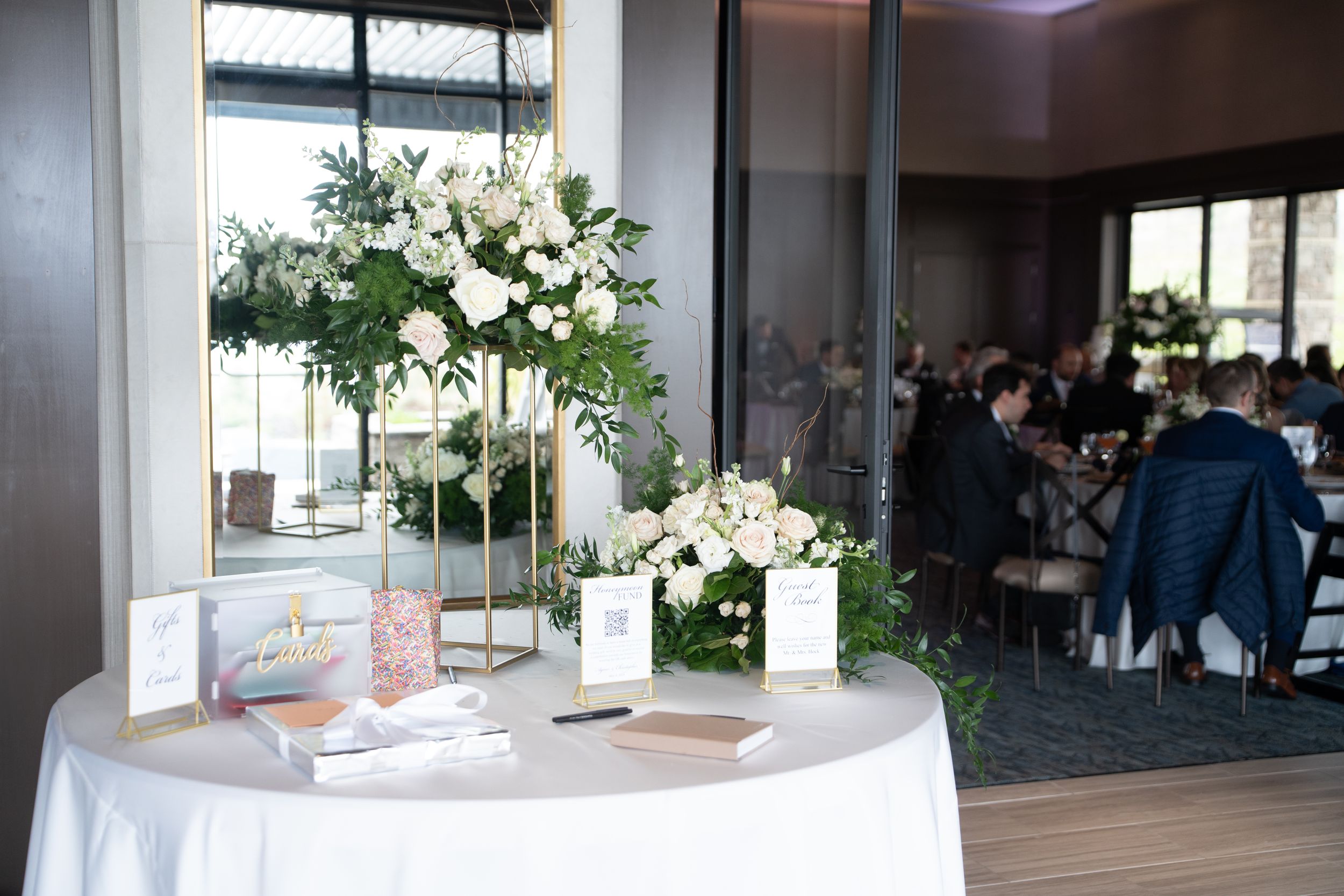 Wedding decor at The Club at Arrowcreek