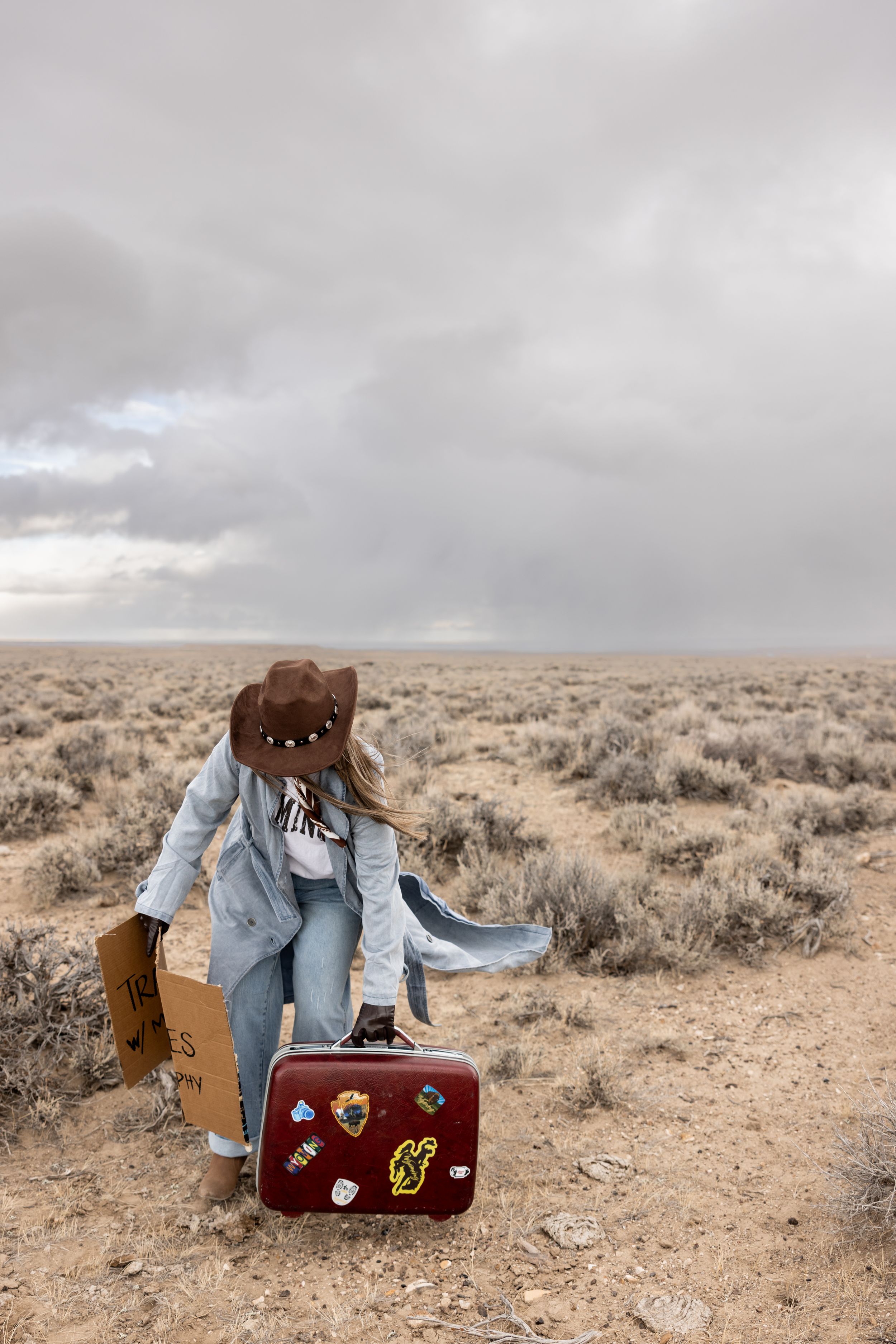 Join my 2026 Wyoming Travel Series! Book family, couples, or lifestyle sessions in Gillette, Sheridan, Cokeville & Green River.