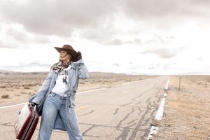 Join my 2026 Wyoming Travel Series! Book family, couples, or lifestyle sessions in Gillette, Sheridan, Cokeville & Green River.