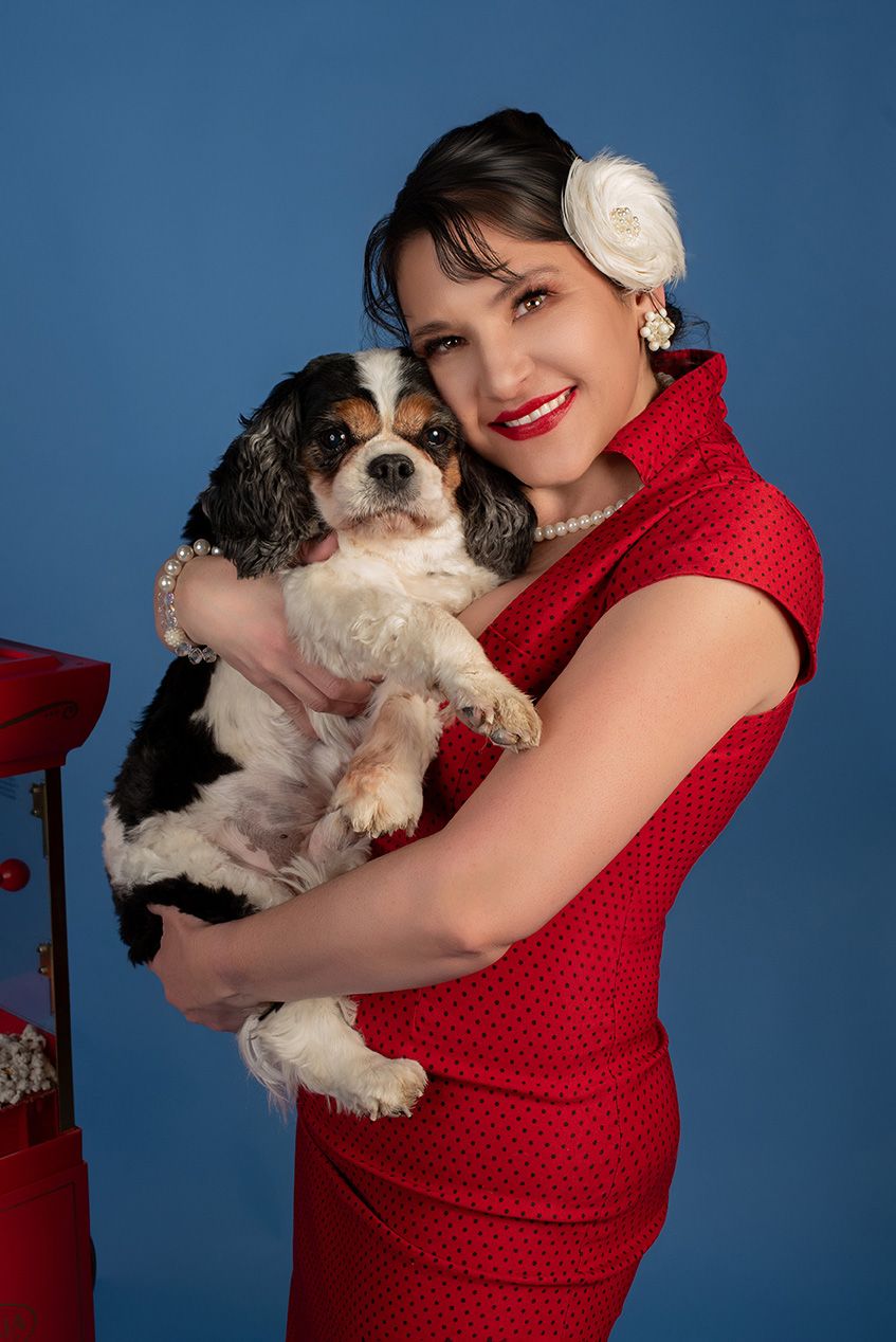 Marni Christensen is an award-winning master photographer specializing in pets, dogs, and cats in Rock Springs, Wyoming.