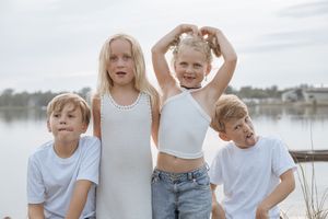cousins best friend photography Shediac photographer New Brunswick, family session, child photography portraits, funny playful candid