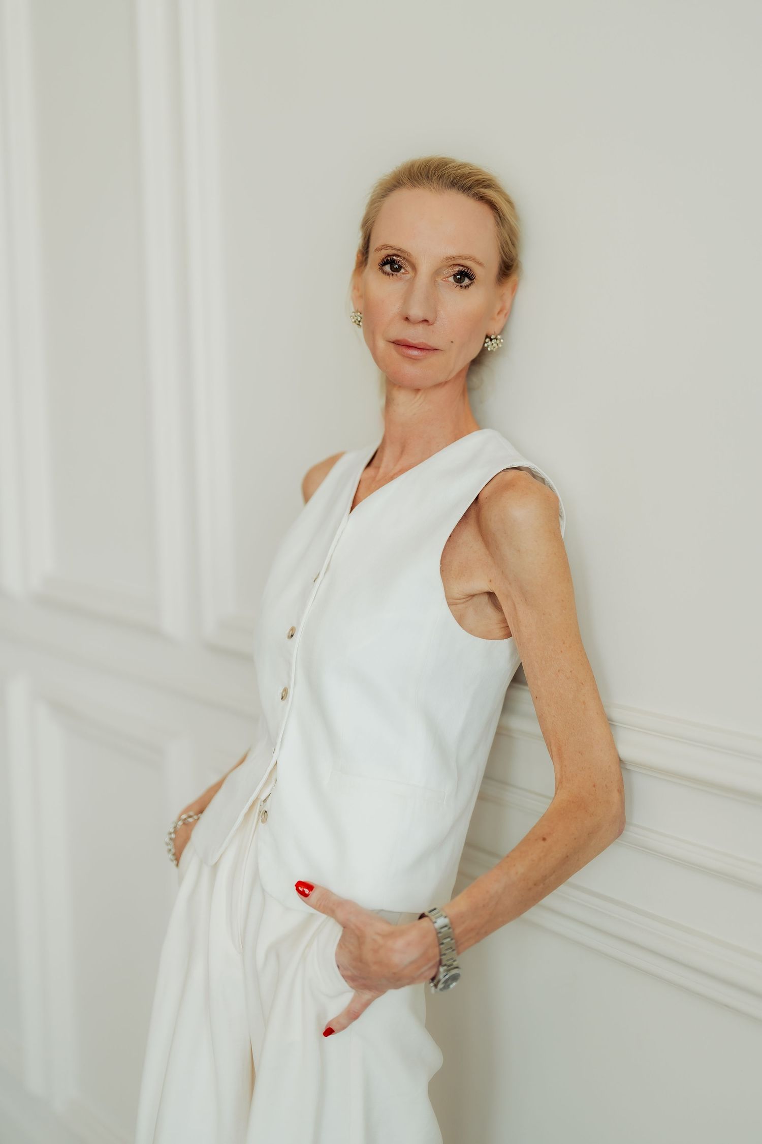 Studio personal branding photoshoot in Dubai – woman in white standing, studio portrait