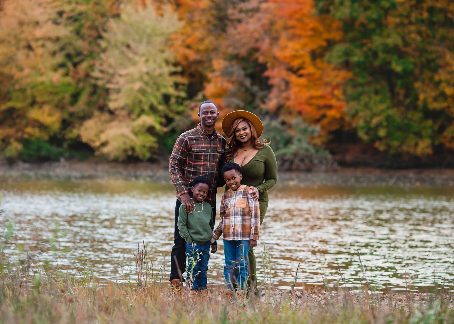 Multi-family sessions, family portraits, and Maternity portraits tailored to you. Serving New Braunfels, Austin & Surrounding areas.