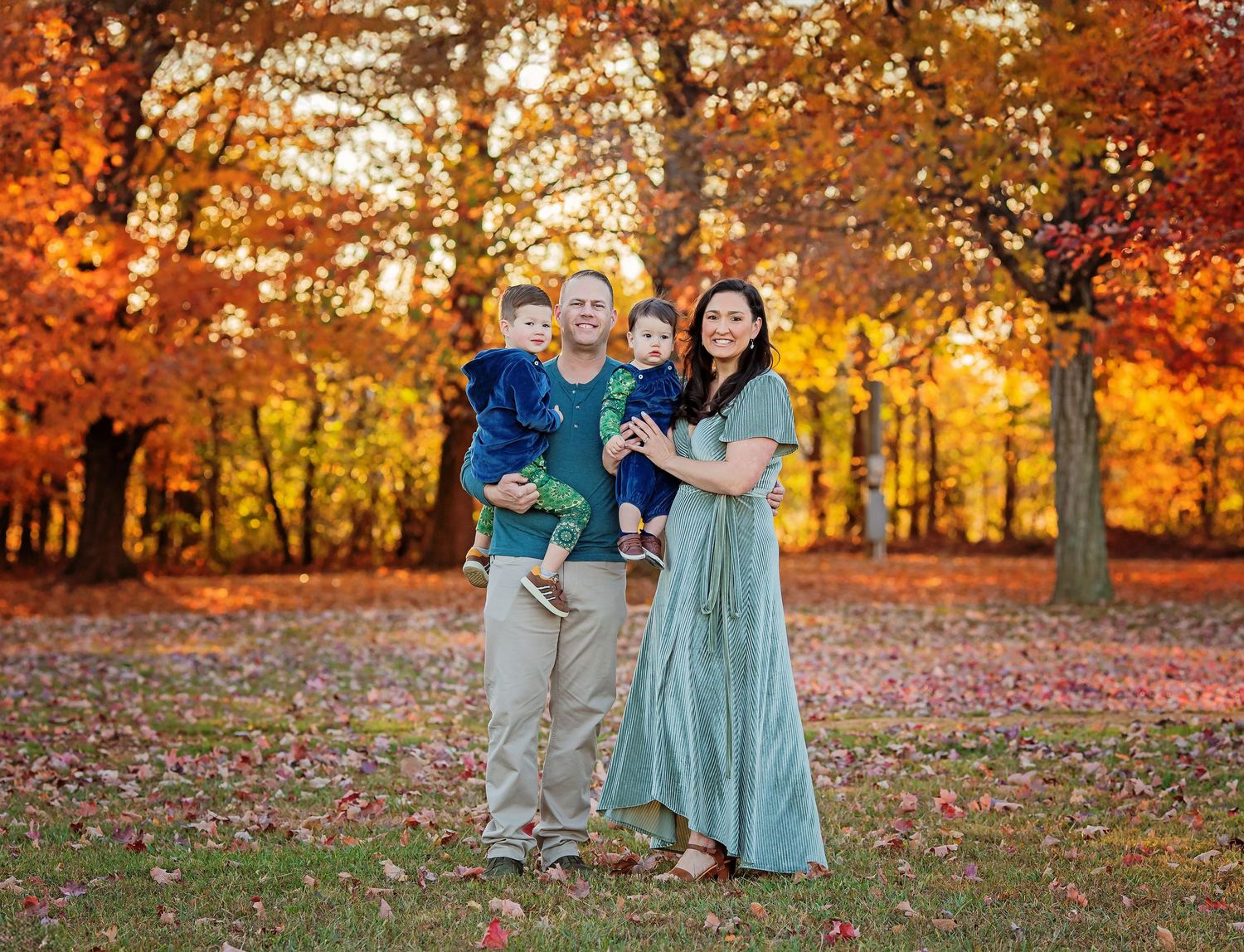 Multi-family sessions, family portraits, and Maternity portraits tailored to you. Serving New Braunfels, Austin & Surrounding areas.