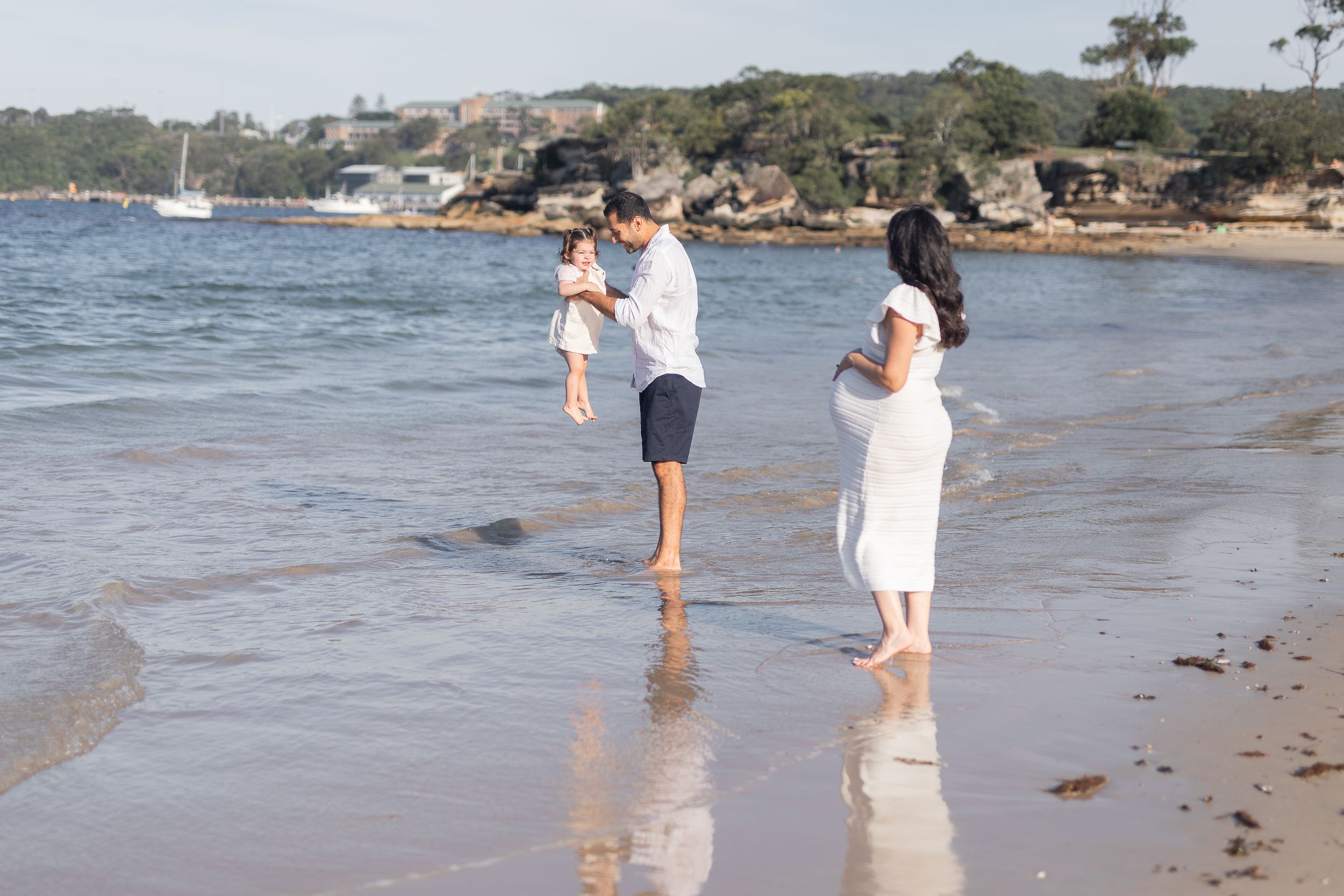Family candid photos in sydney, maternity and child family photos