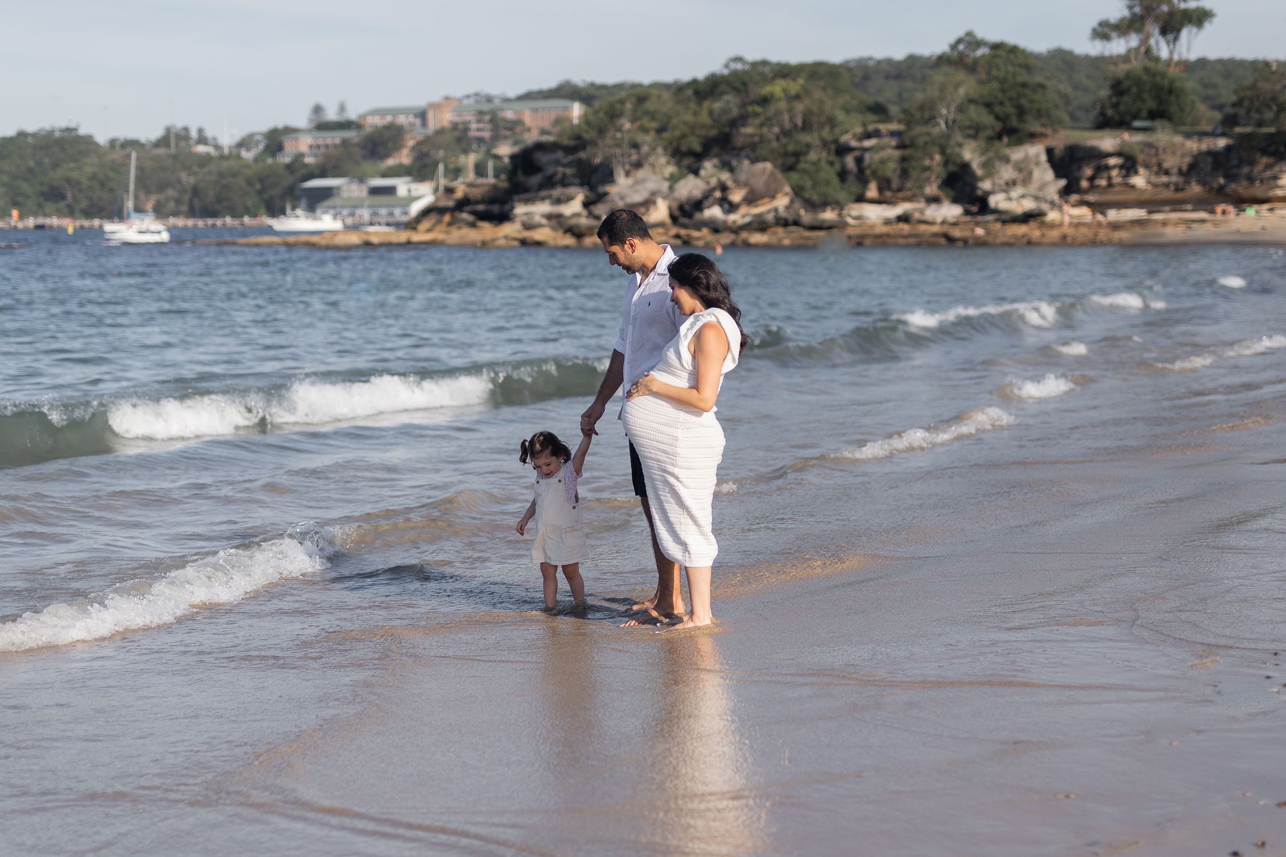 Family candid photos in sydney, maternity and child family photos