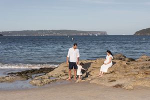 Family candid photos in sydney, maternity and child family photos