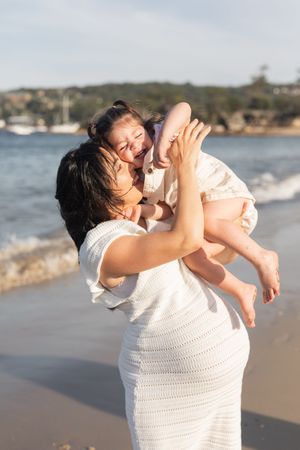 Family candid photos in sydney, maternity and child family photos