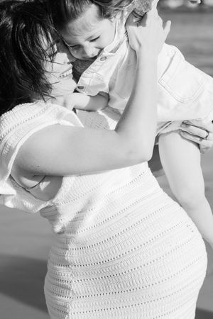 Family candid photos in sydney, maternity and child family photos