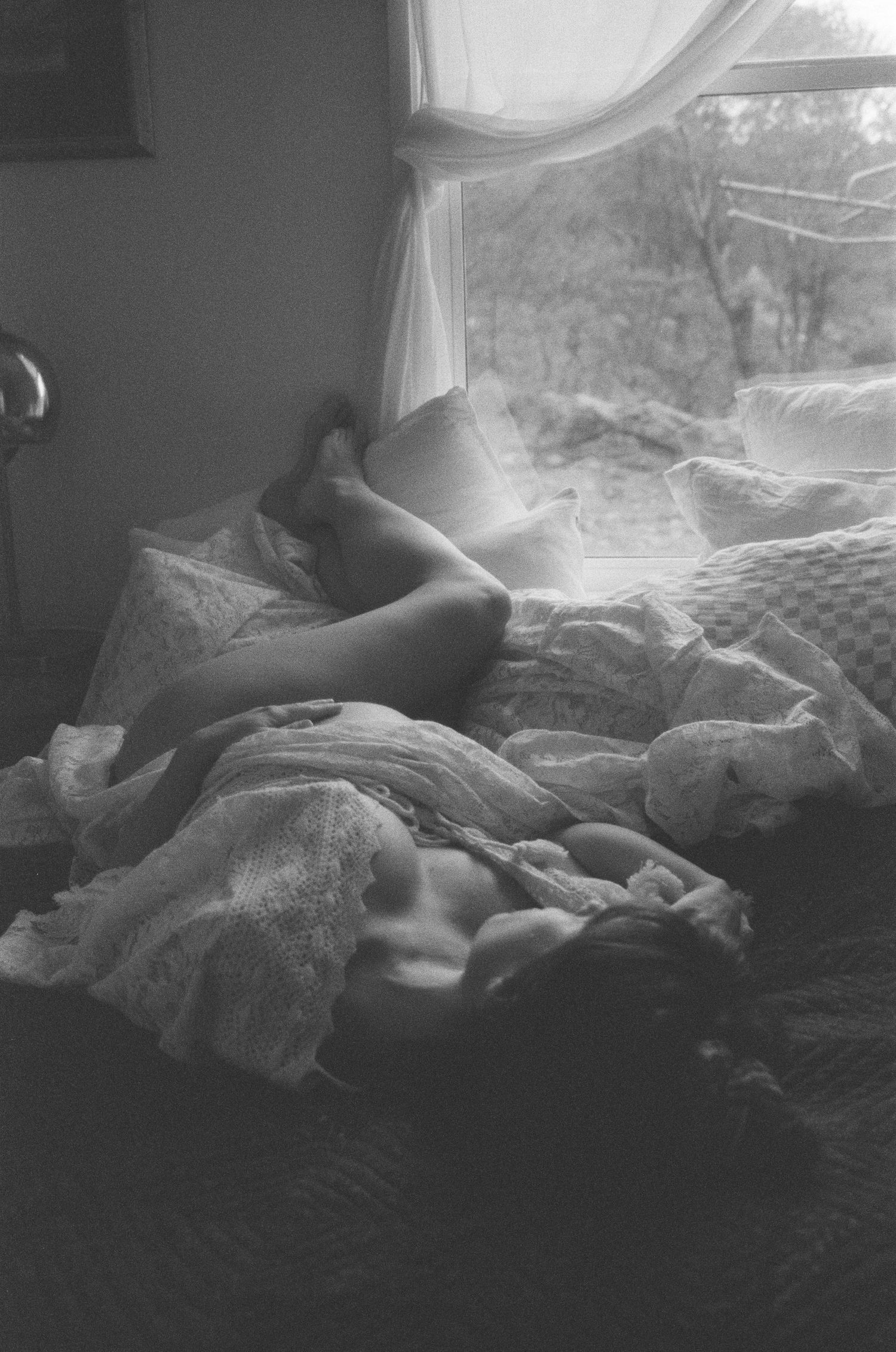 Snapshot From 35mm Film Maternity Photo Session - Jess Winter Photography