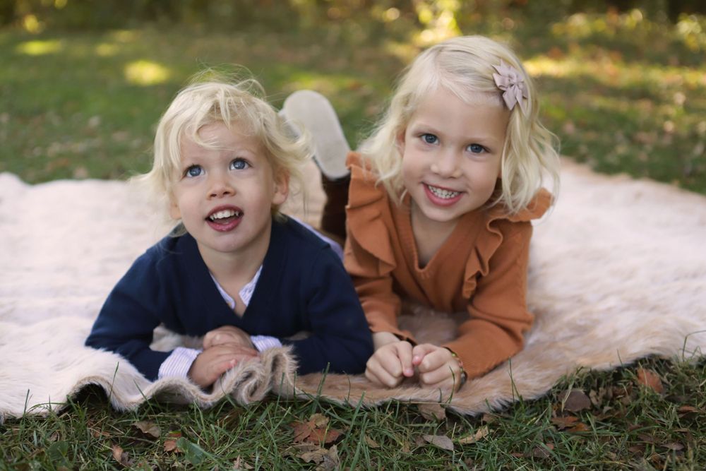 Sibling toddler photo