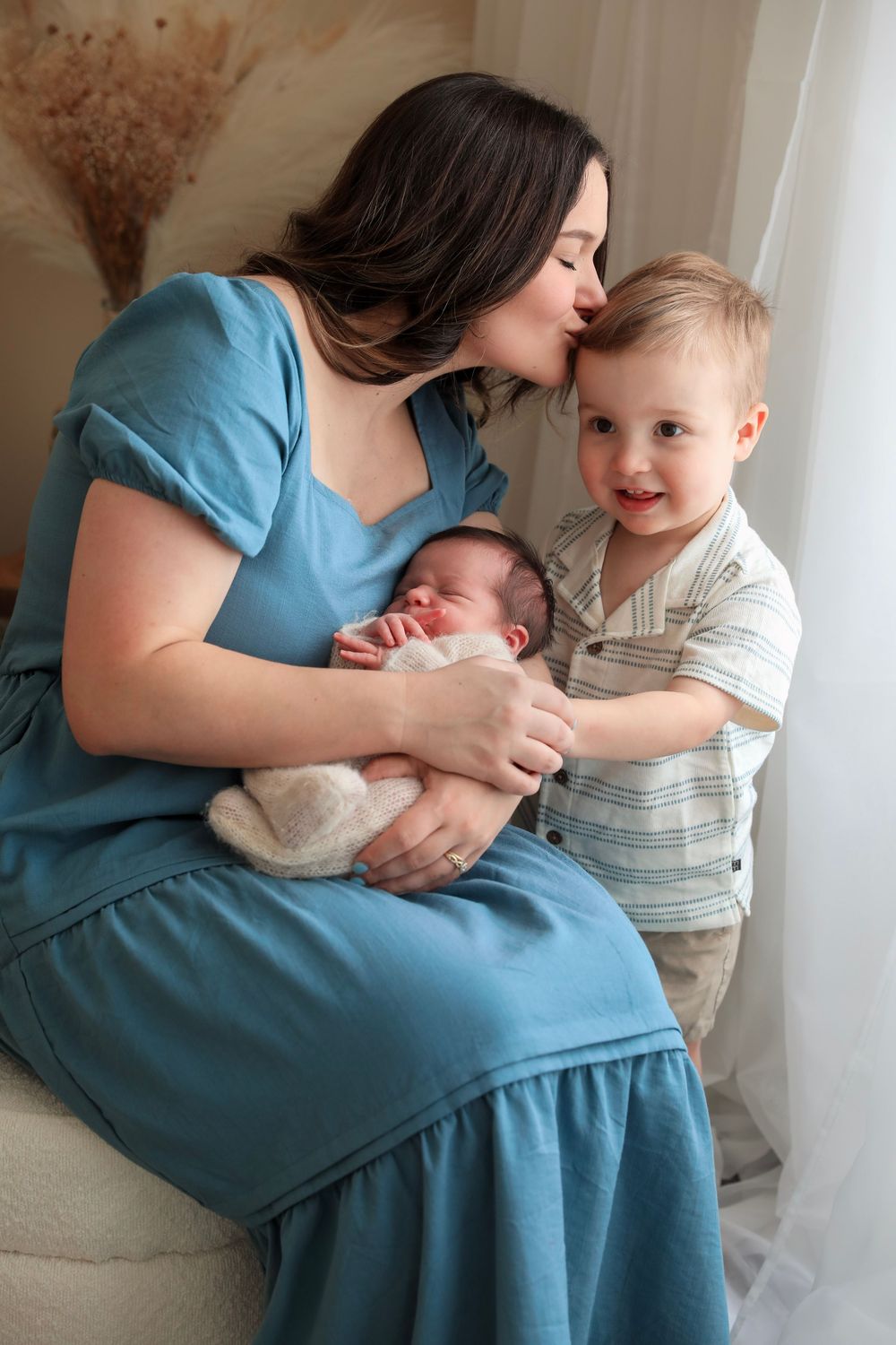 Lifestyle newborn photography near Nashville Tennessee
