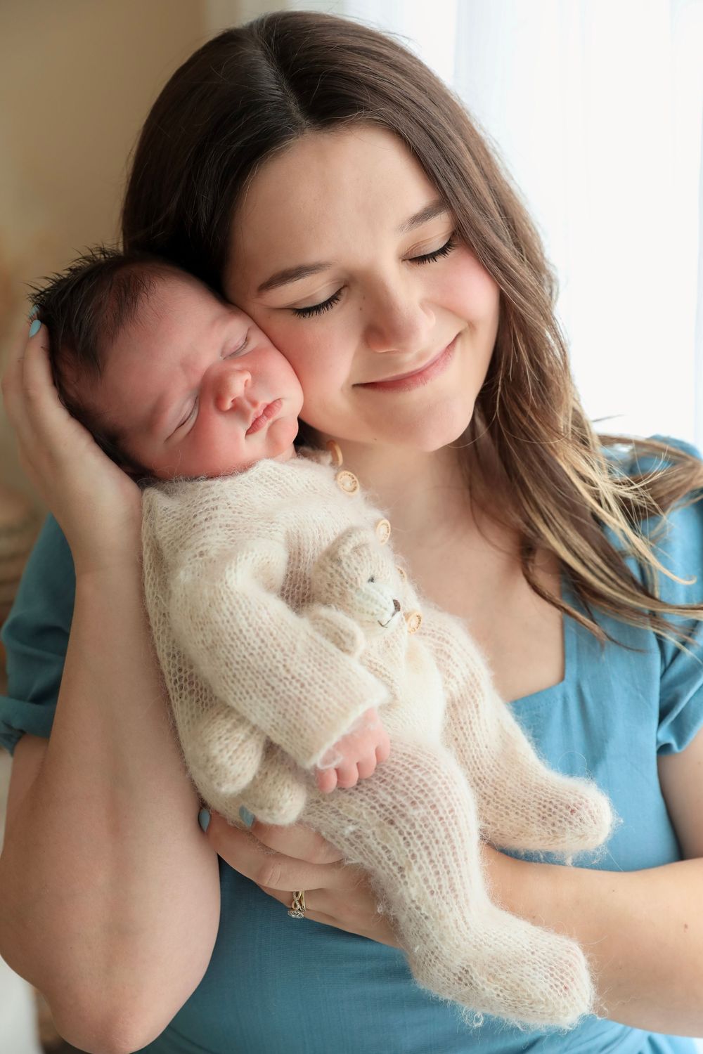 Lifestyle newborn photography near Nashville Tennessee