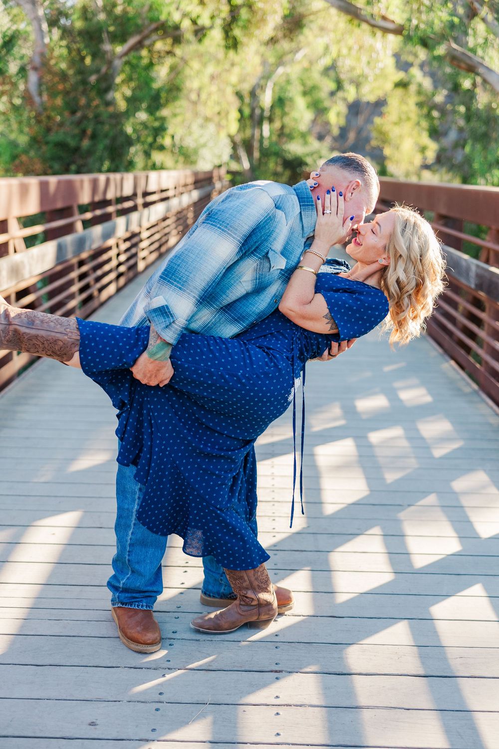 Family photography session with natural posing