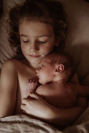 Fotograaf Brabant Oss Den Bosch Uden fotografie baby newborn newlife newbornshoot gezinsshoot borstvoeding mama momlife Sis&So