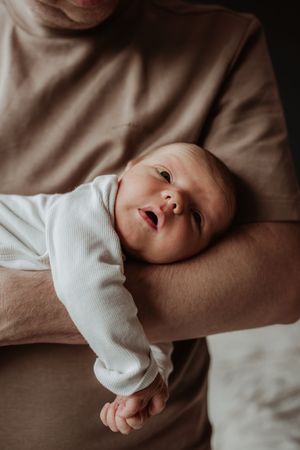 Fotograaf Brabant Oss Den Bosch Uden fotografie baby newborn newlife newbornshoot gezinsshoot borstvoeding mama momlife Sis&So