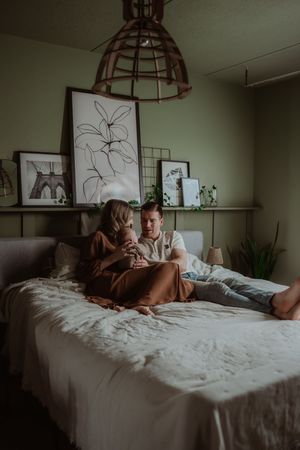 Fotograaf Brabant Oss Den Bosch Uden fotografie baby newborn newlife newbornshoot gezinsshoot borstvoeding mama momlife Sis&So