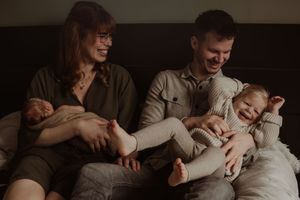 Fotograaf Brabant Oss Den Bosch Uden fotografie baby newborn newlife newbornshoot gezinsshoot borstvoeding mama momlife Sis&So