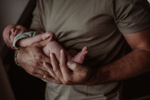 Fotograaf Brabant Oss Den Bosch Uden fotografie baby newborn newlife newbornshoot gezinsshoot borstvoeding mama momlife Sis&So