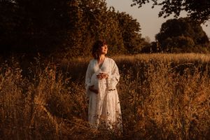 Servizio fotografico maternità a Cogliate  
 Ritratti delicati e intimi per future mamme. Sessioni in studio, a domicilio o al tramonto