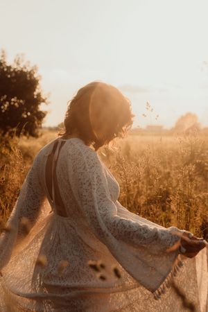 Servizio fotografico maternità a Cogliate  
 Ritratti delicati e intimi per future mamme. Sessioni in studio, a domicilio o al tramonto