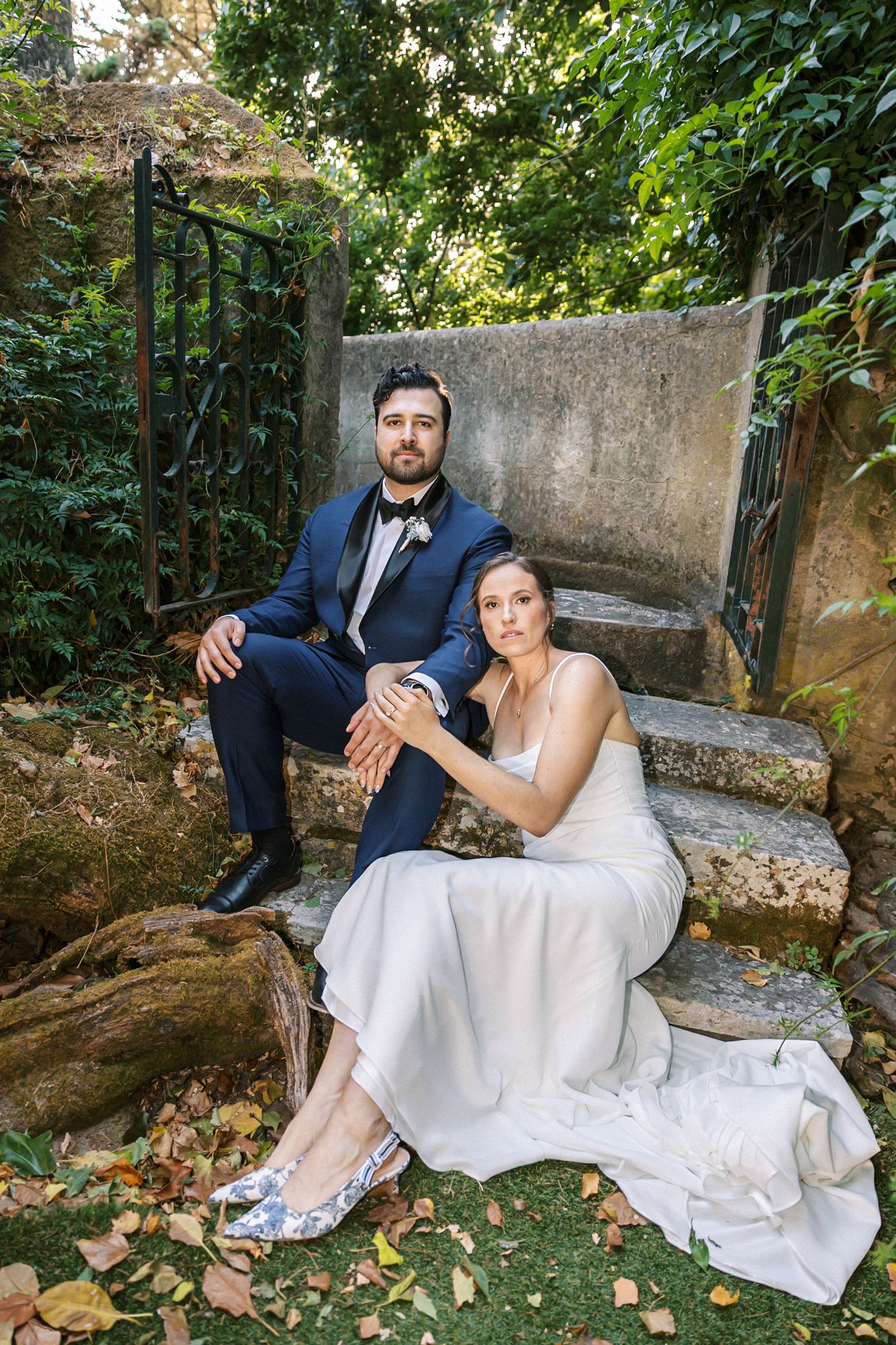 Editorial-style wedding photography at Quinta do Torneiro by a Lisbon wedding photographer
