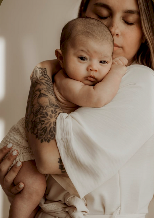 inspiration photo bébé et maman à la maison à Montbazin