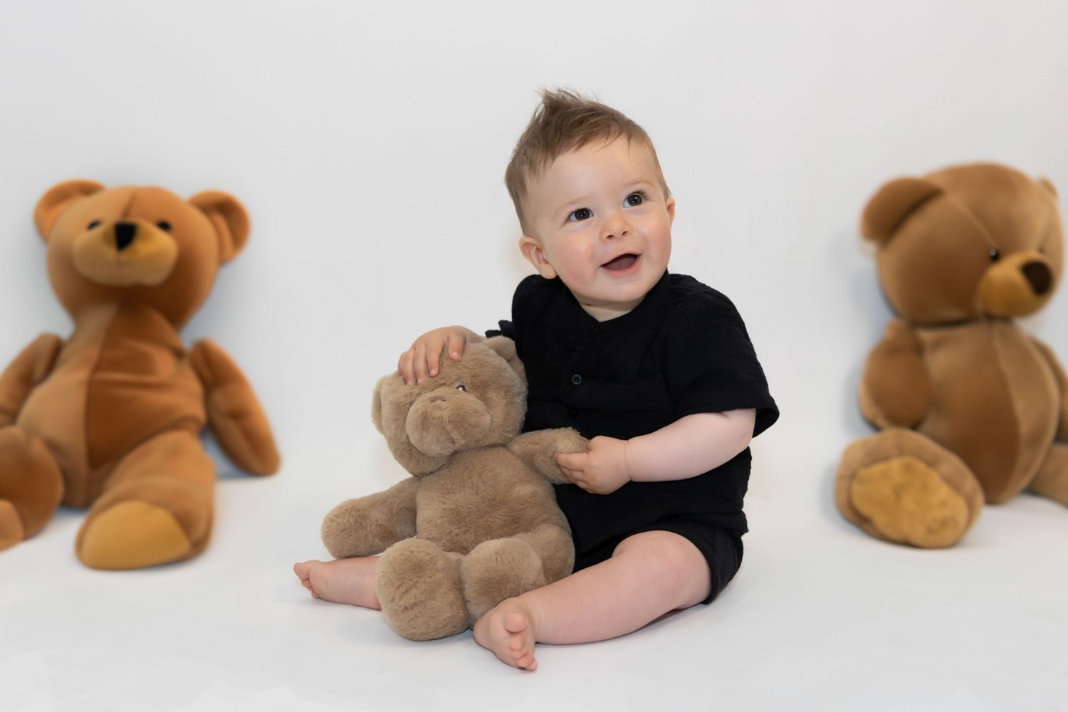 Portrait bébé réalisé en studio photo à Nice par photographe famille