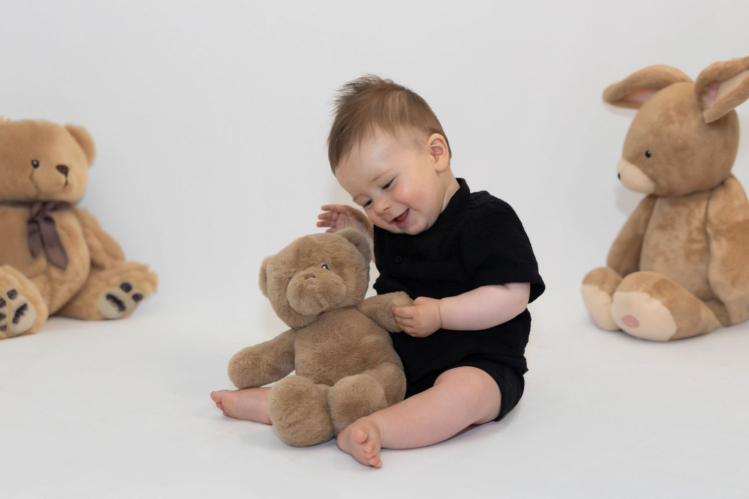 Portrait bébé réalisé en studio photo à Nice par photographe famille