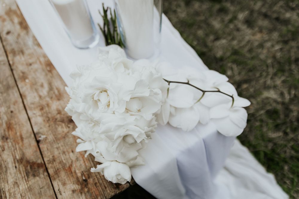 white orchards wedding bouquet