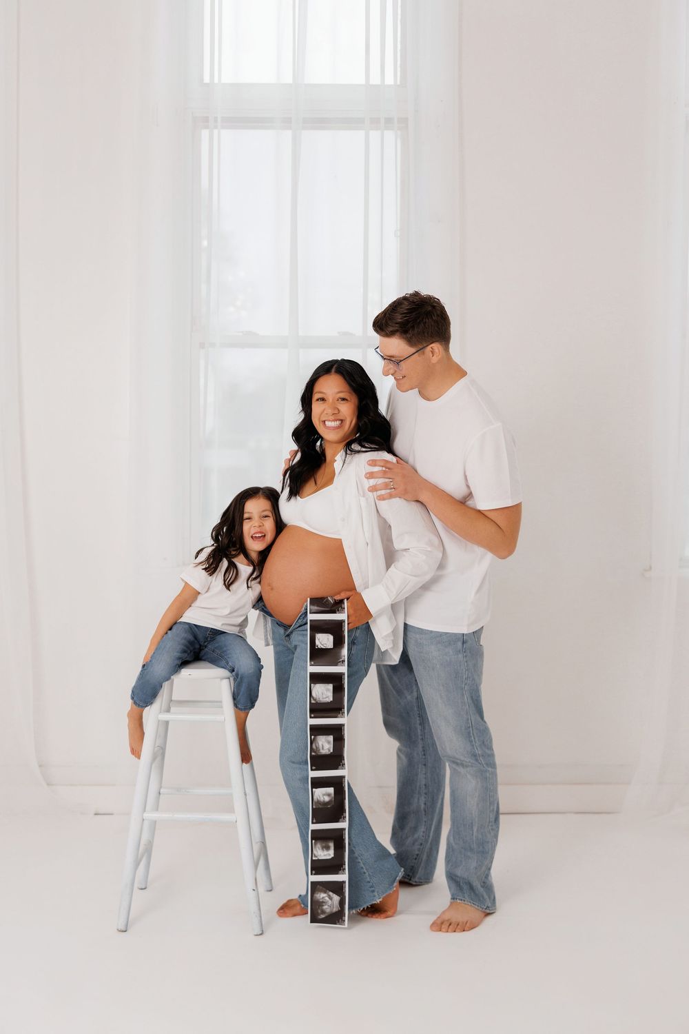 Luxury maternity photography in Chicago & suburbs featuring timeless studio and lifestyle portraits of expecting mothers.