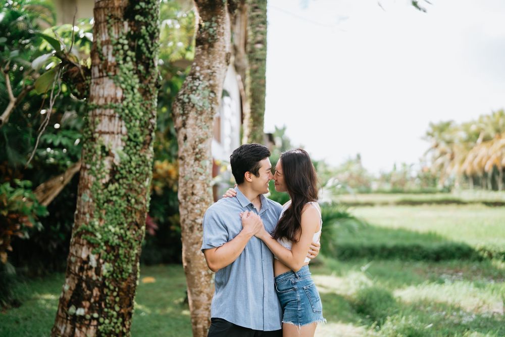 Bali holiday couple photography session at Adiwana Bisma