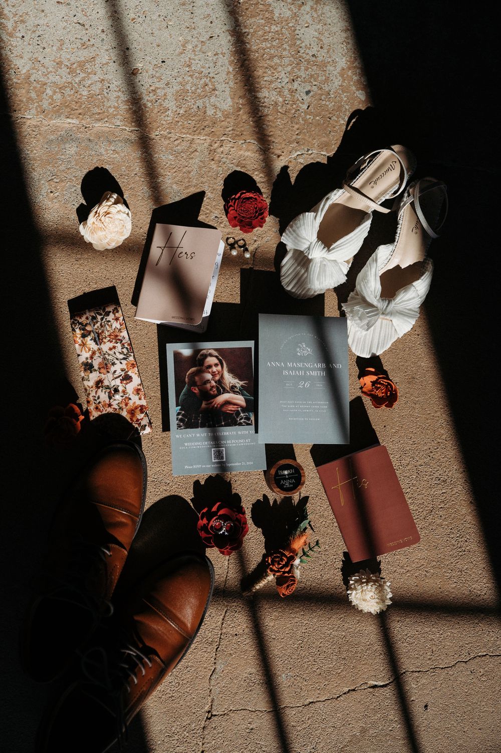 Details photo of fall wedding at the Barn at Brophy Creek in DeWitt Iowa