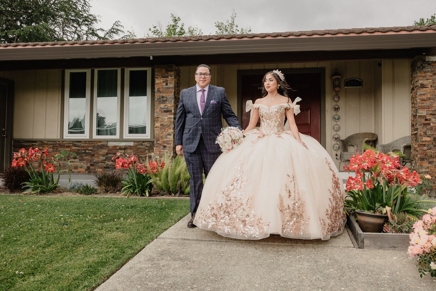 Pilar smiling with her father before leaving on the party bus
