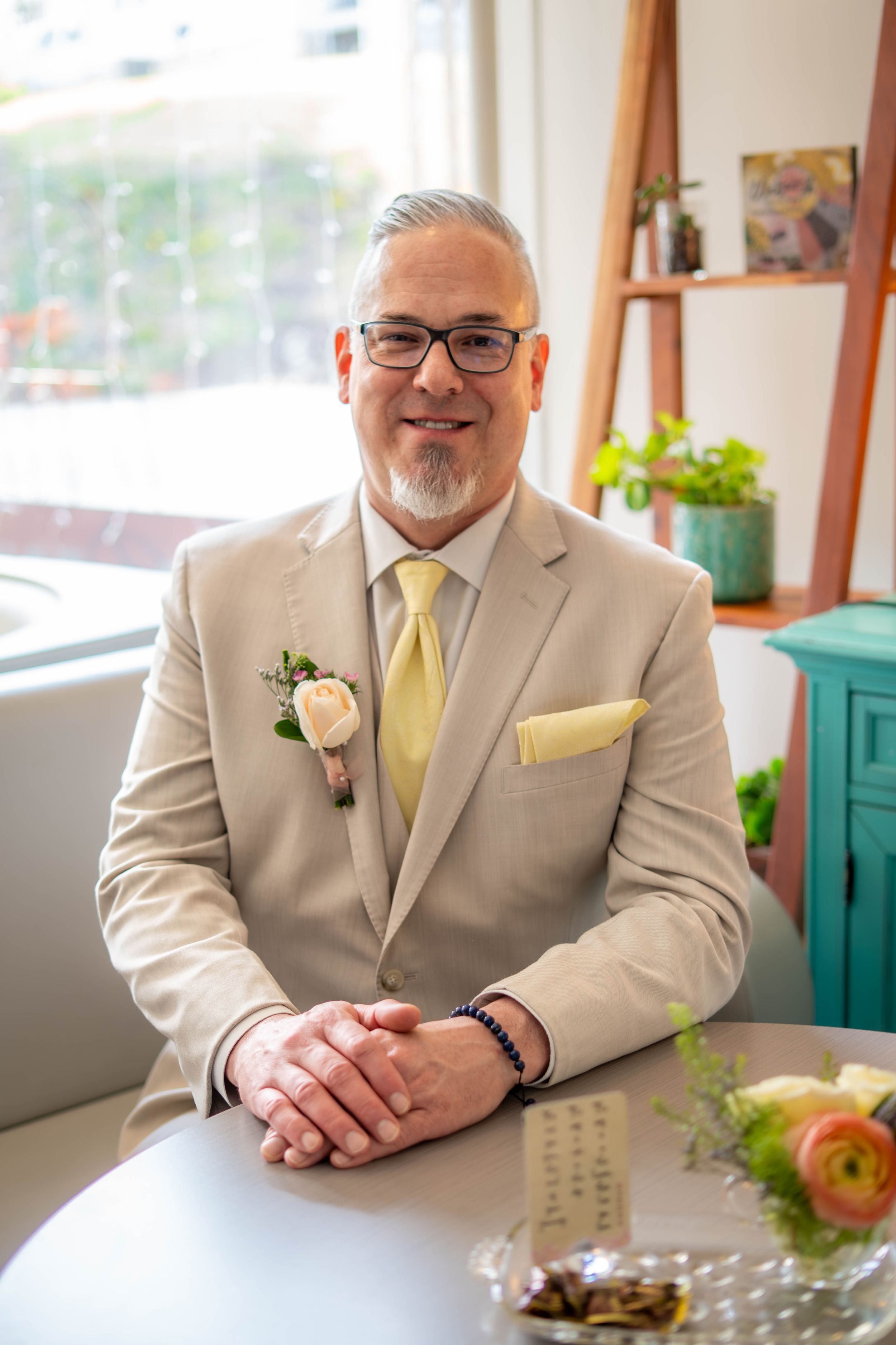 Groom Quad Cities Wedding Photography