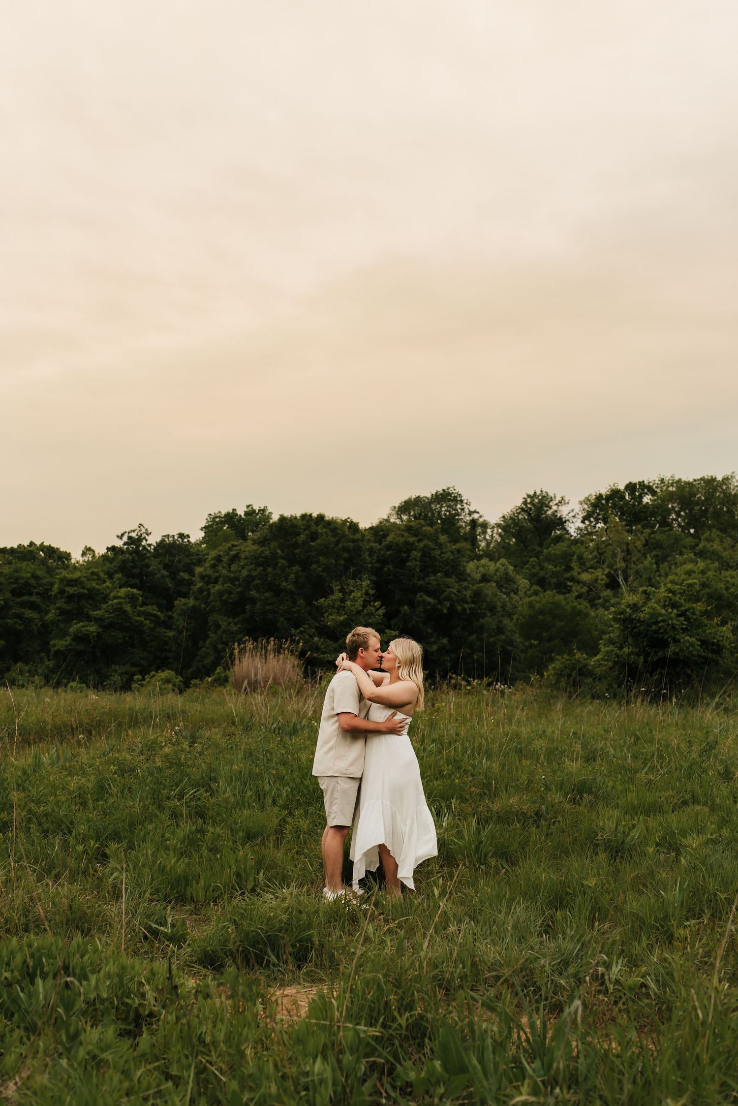 Beautiful golden hour sunset photo session to celebrate couples engagement